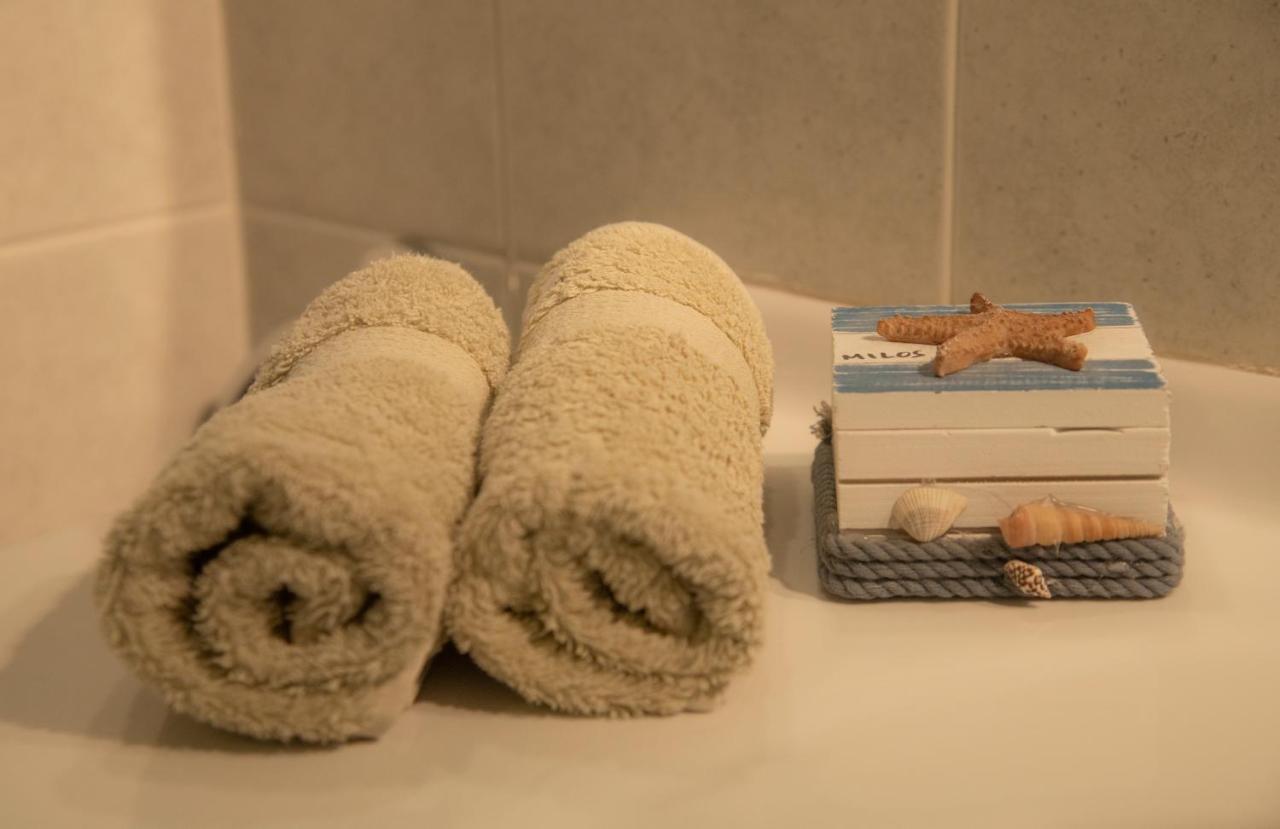 Emily'S Suites 아다마스 외부 사진