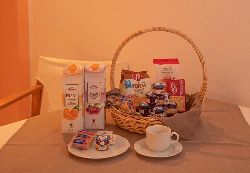 Emily'S Suites 아다마스 외부 사진